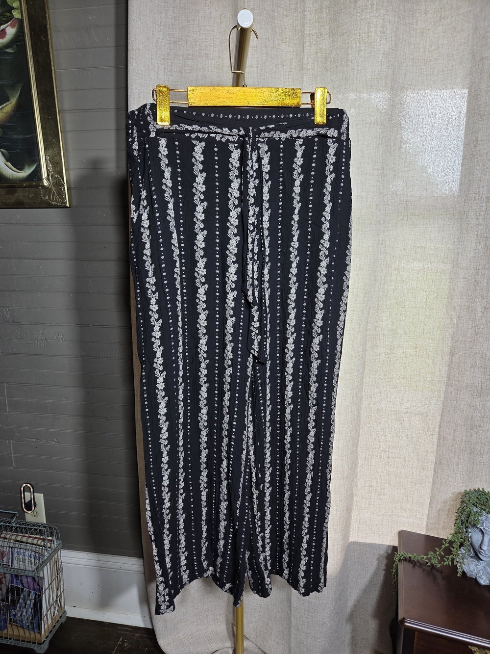 Women's Black Wide-Leg Pants with Vertical Floral Stripe